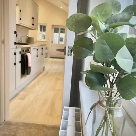 Apartment Moat View Free Parking, Ev Charging & Central *